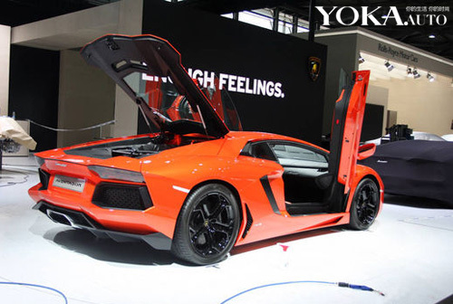 剪刀门设计的兰博基尼aventador lp700-4全新跑车亮相上海车展