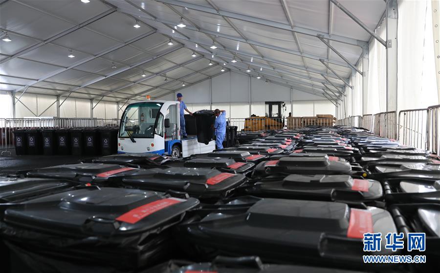 （社會）（2）上海：國展中心保清潔 垃圾分類有章法