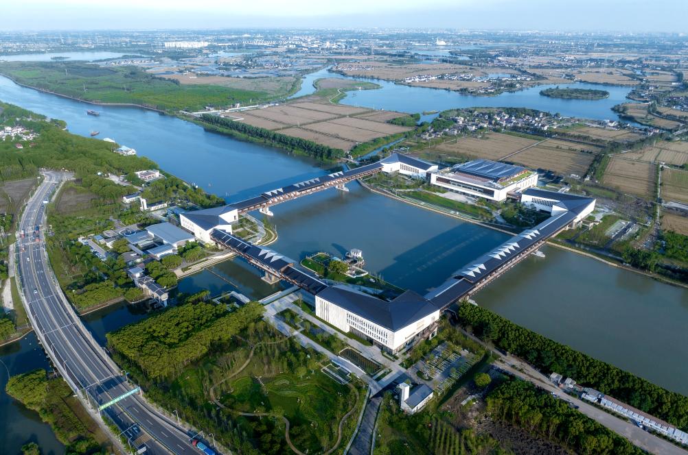一院跨三地 跨域建筑水乡客厅正式亮相-新华网