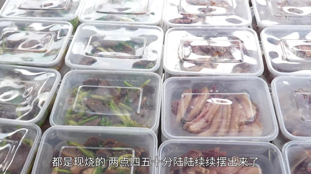 浙江湖州：从饭店后厨到外摆摊位 便民经济里的餐饮“新解法”