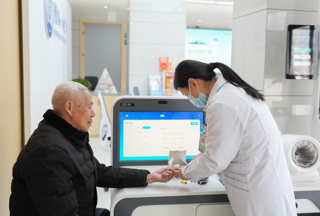 浙江建德：织密基层健康网