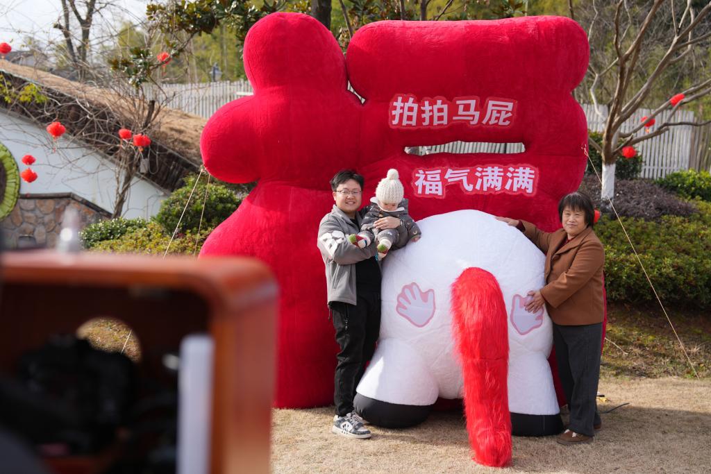 浙江湖州：山村民俗迎新年