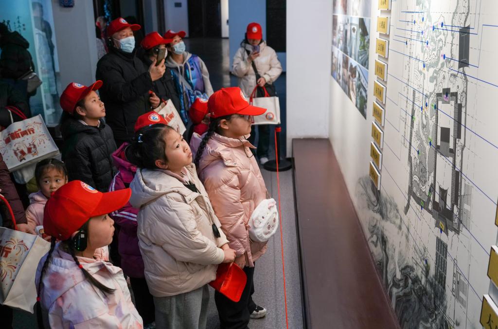 江苏南京：博物馆里度假期