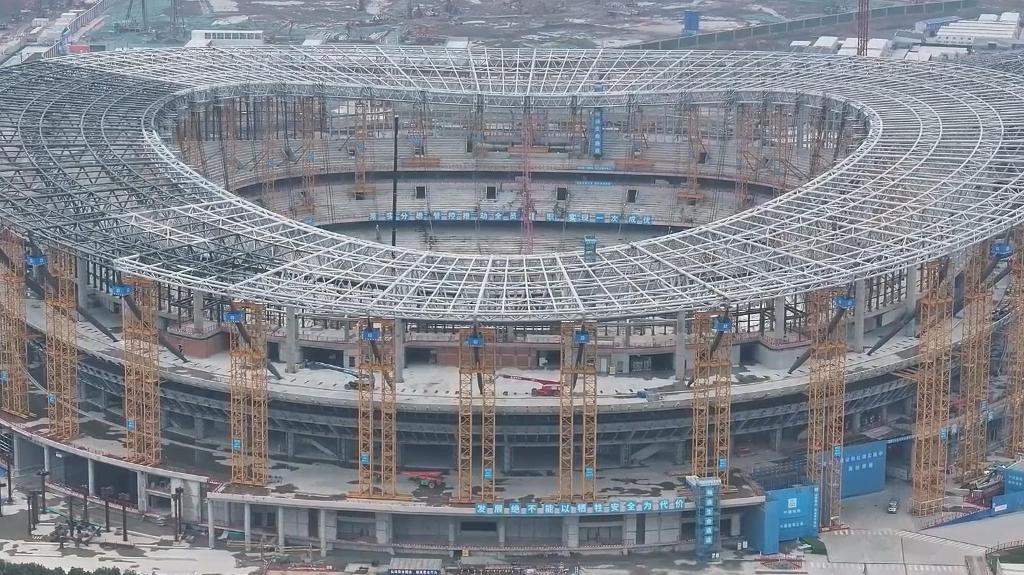 浙江杭州：春节不停歇  坚守工地忙建设