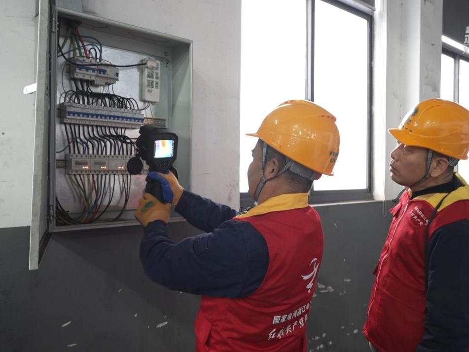 浙江嘉兴：电力“先行官” 护航企业“开门红”