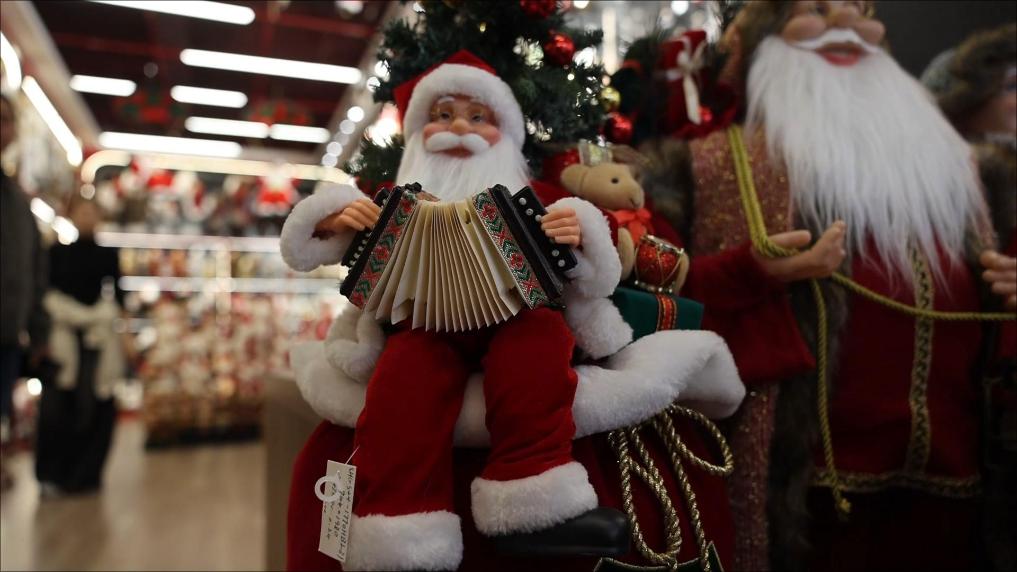 浙江义乌:春节刚过“迎圣诞” 海外客户掀圣诞商品采购潮