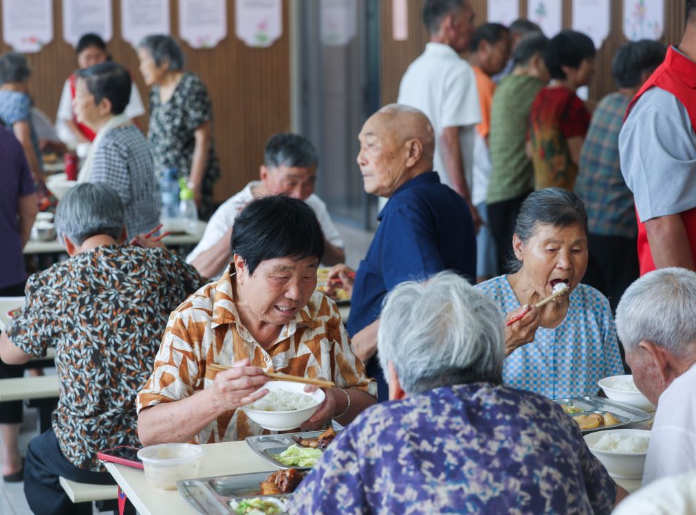 浙江桐庐：乡村爱心食堂惠民生