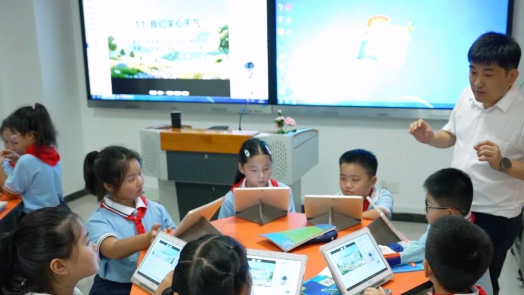 江苏淮安：开学第一课 科技伴成长