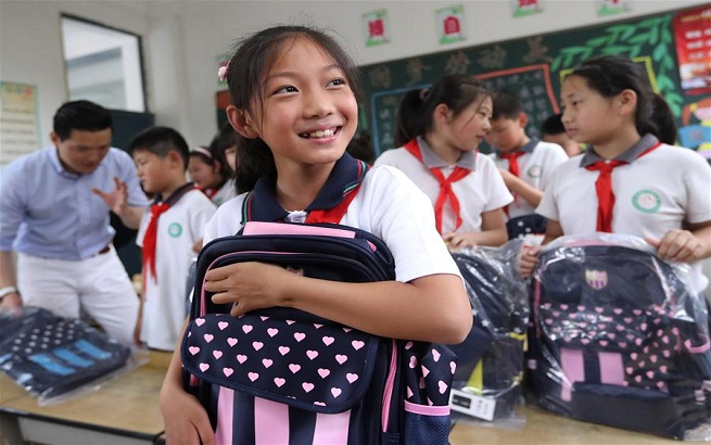 迎&ldquo;六一&rdquo; 送關愛