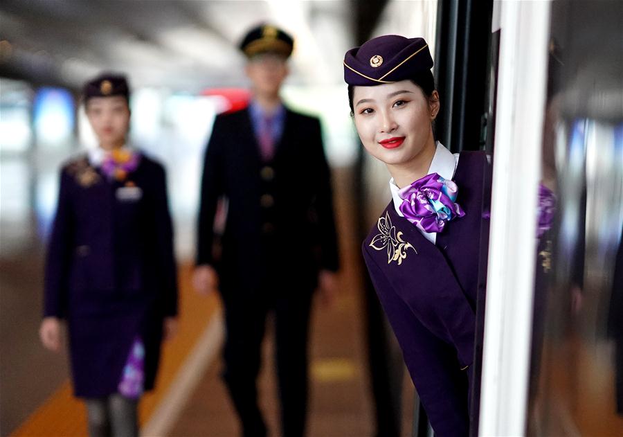 高鐵上的&ldquo;新青年&rdquo;