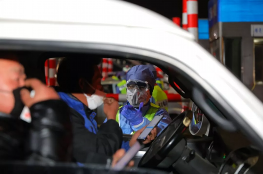 黨員志願者衝上抗疫一線