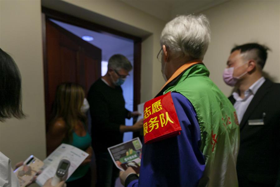 上海：外籍志願者參與社區疫情防控